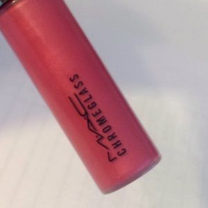 MAC Cosmetics Chromeglass: AUTO DE FEMME. RARE NEW